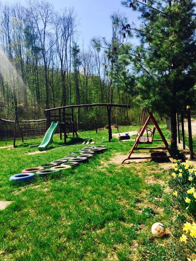 Bed and Breakfast House In The Woods Resita Exteriér fotografie
