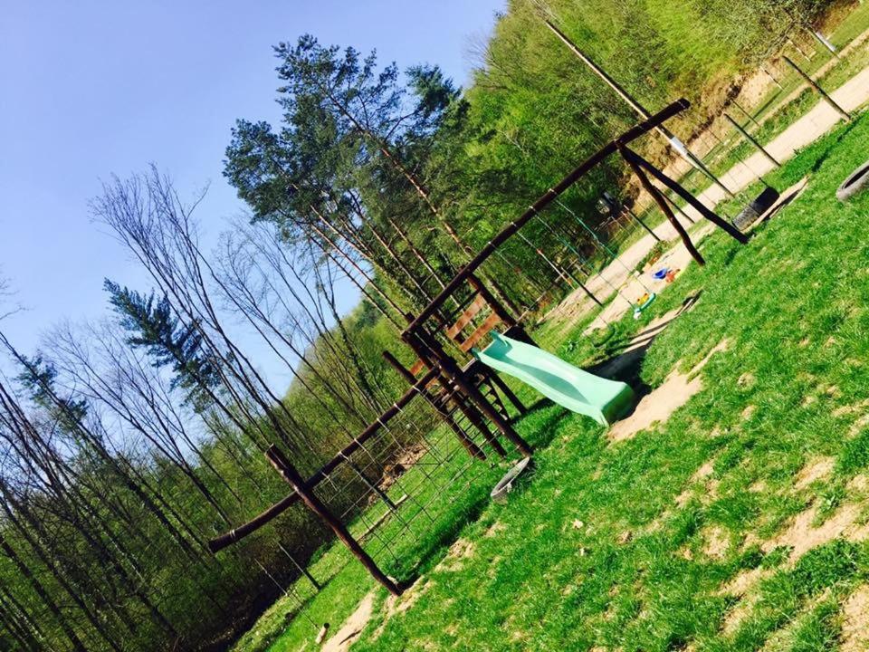 Bed and Breakfast House In The Woods Resita Exteriér fotografie